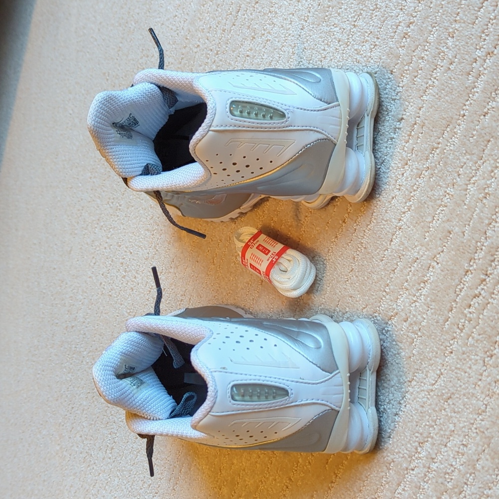 Nike Shox R4 - Picture 4 of 7
